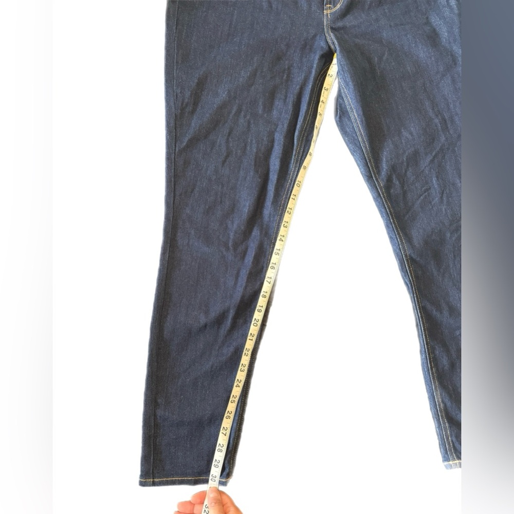 Old Navy Women’s Tall Dark Blue Skinny Jeans - Picture 6 of 10